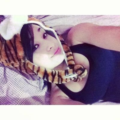 — Meiga que nem Coice de Cavalo ΩÉ sou eu. ¬¬