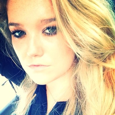 w_sparkles's profile picture. There is only one way to avoid criticism: do nothing, say nothing, and be nothing. Aristotle