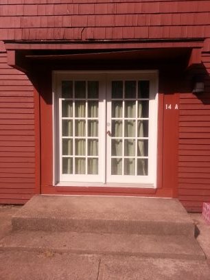 We live next door to Strip Mod. #FrenchDoorLyfe