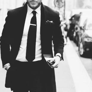 Fashion, Business, Relationships and Motivational Tweets. Be successful, be a gentleman.