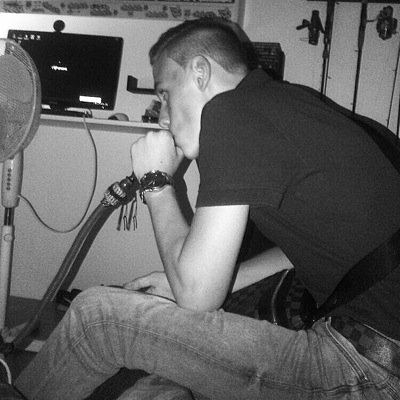 Just_Damian_x's profile picture. Niet meer in gebruik