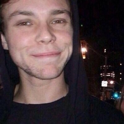 follow @sanitymuke