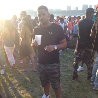 Drink a Lil Liquor, Maybe twist a L ..Play Catch & Kiss if u wont Kiss & Tell...R.I.P Quis n Cleve