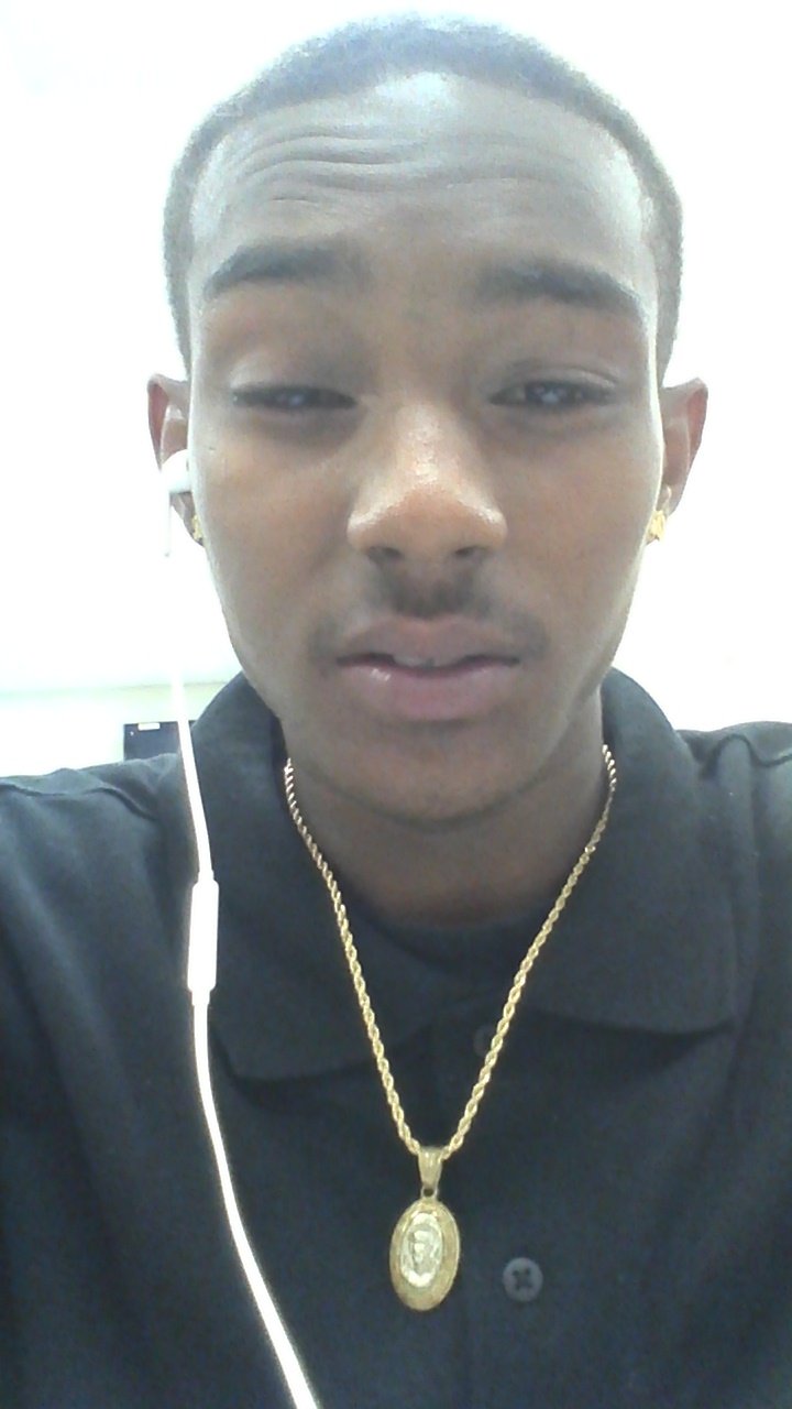 Im a gritter n im gone achieve my goals n shit 3's up cus follow me ill fb #ballislife #teamtakeyobitch