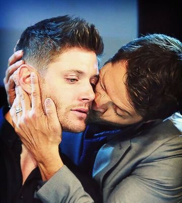 Follow @daydreamfandoms instead of this account please☺
