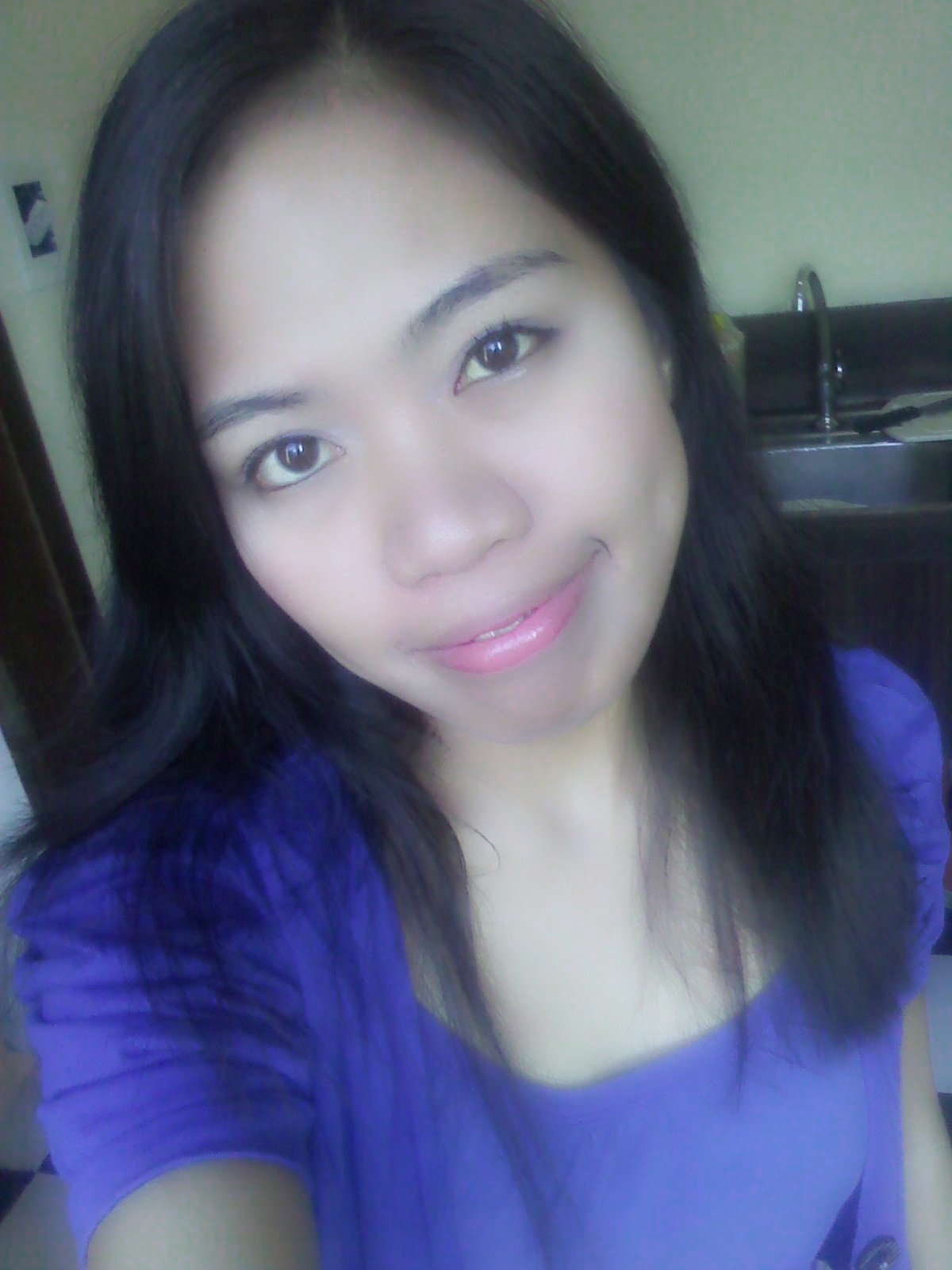 LaDyfAtimAsAys's profile picture. Hopeless r0mantic, loves to eat, read and draw ツ