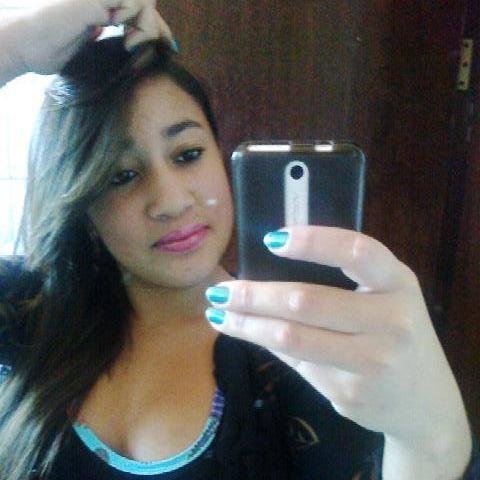 ' seja humilde, pois, ate o sol com toda sua grandeza, se poe e deixa a lua brilhar ..