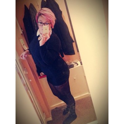 pinkaton_'s profile picture. nosey cunts