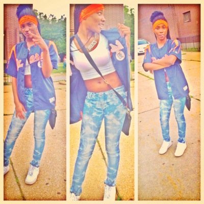 My Name Is Keishawnaaaa ❤️ , I'm 5'5 . My Bestfriend Is @Swaggkiddcc FOLLOW HER ✋ OH And Follow Me Also . Umm I Play Basketball #Hooper . And Do Gymnastic