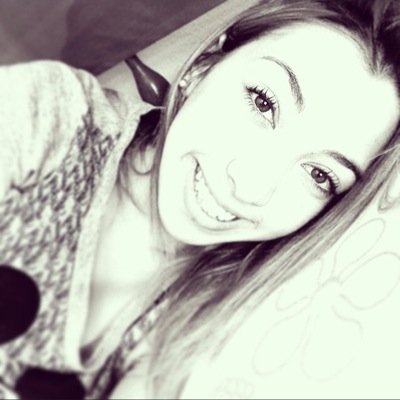 'Por isso não tema, pois estou com você. Não tenha medo, pois sou o seu Deus! Eu o fortalecerei e o ajudarei.. Eu o segurarei com a minha mão direita vitoriosa'