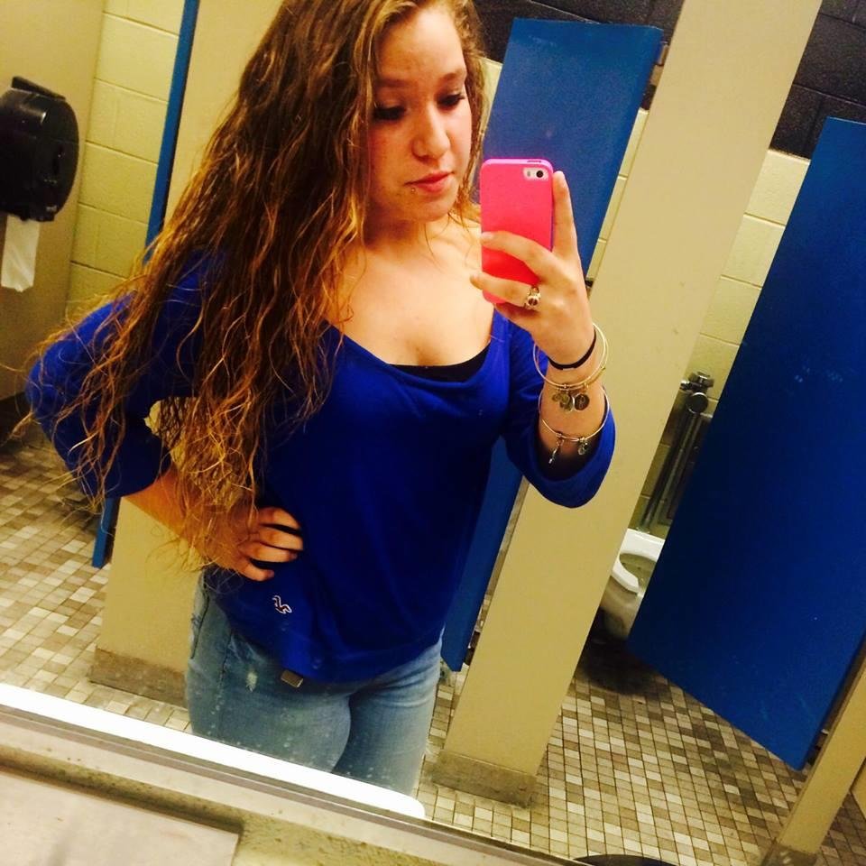 follow me & ill follow back:)