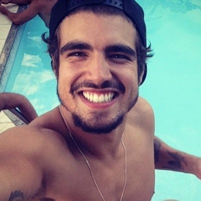O que eu quero, é ser FELIZ. Uma caiete apaixonada pelo que faz e seguida pelo proprio @caiocastanheira desde 28/05/2013 haaa feliz