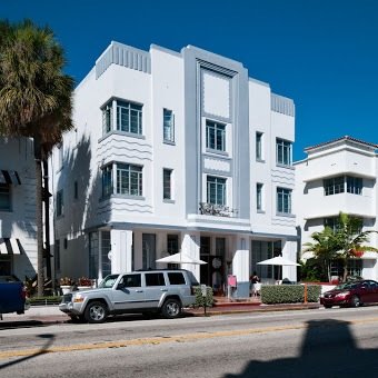 The Whitelaw Hotel & Lounge is a shining Pearl in the South Beach area. Conveniently located right in Miami Beach's Art Deco district.
