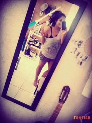 amo a one direction :3 megusta reir mucho y ayudar alas personas. soy buena onda con todos :3