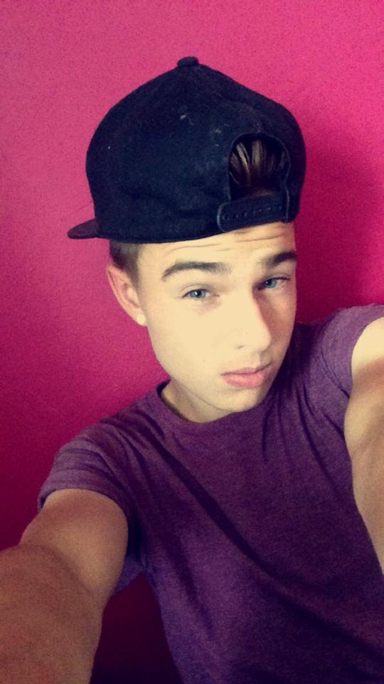 haydensexyturne's profile picture. iiSUPERWOMANii FOLLOW ME