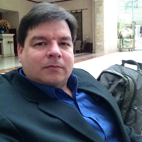 Pastor da Igreja Batista do Povo. Colunista Portal GuiaMe (https://t.co/QcRniAvgcw). Escritor. Bacharelado em Ciência da Computação e Teologia. Mestrado e Doutorado