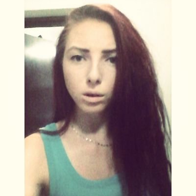 pozitivna, brbljiva, hiperaktivna. radiću šta god hoću, ko će da mi zabrani?!