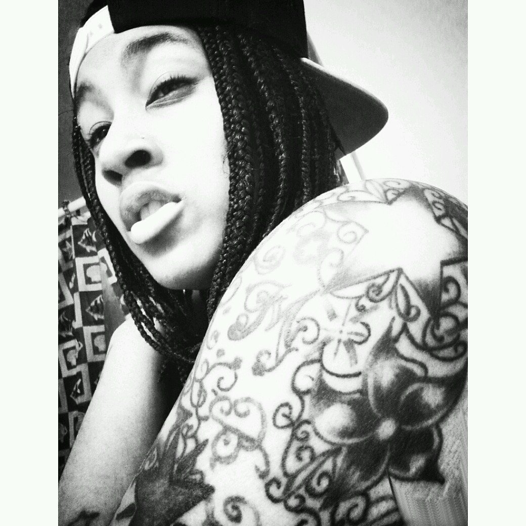 I do simple shyt...like →→ :)