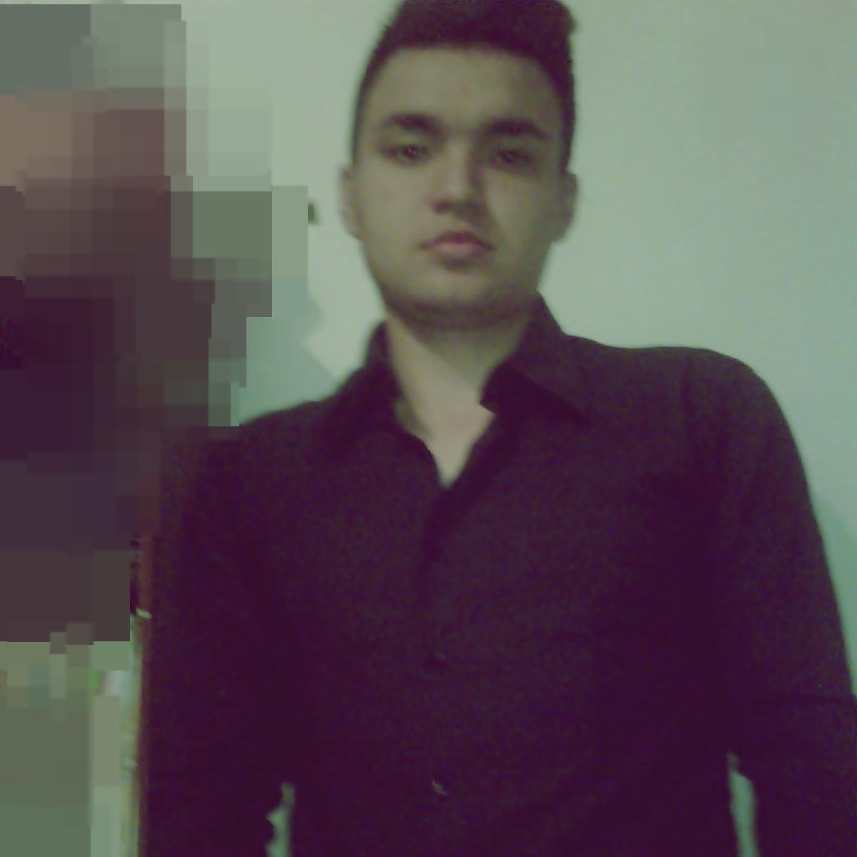 La muerte nunca nos venció
porque todo lo que muere
es porque alguna vez nació.