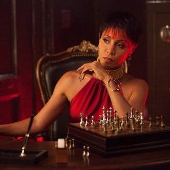 #Grandmaster #fishmooney loves #chess. Her technique for taking over #Gotham is similar to the way fish plays chess. Fans of Chess, Fish Mooney and Gotham