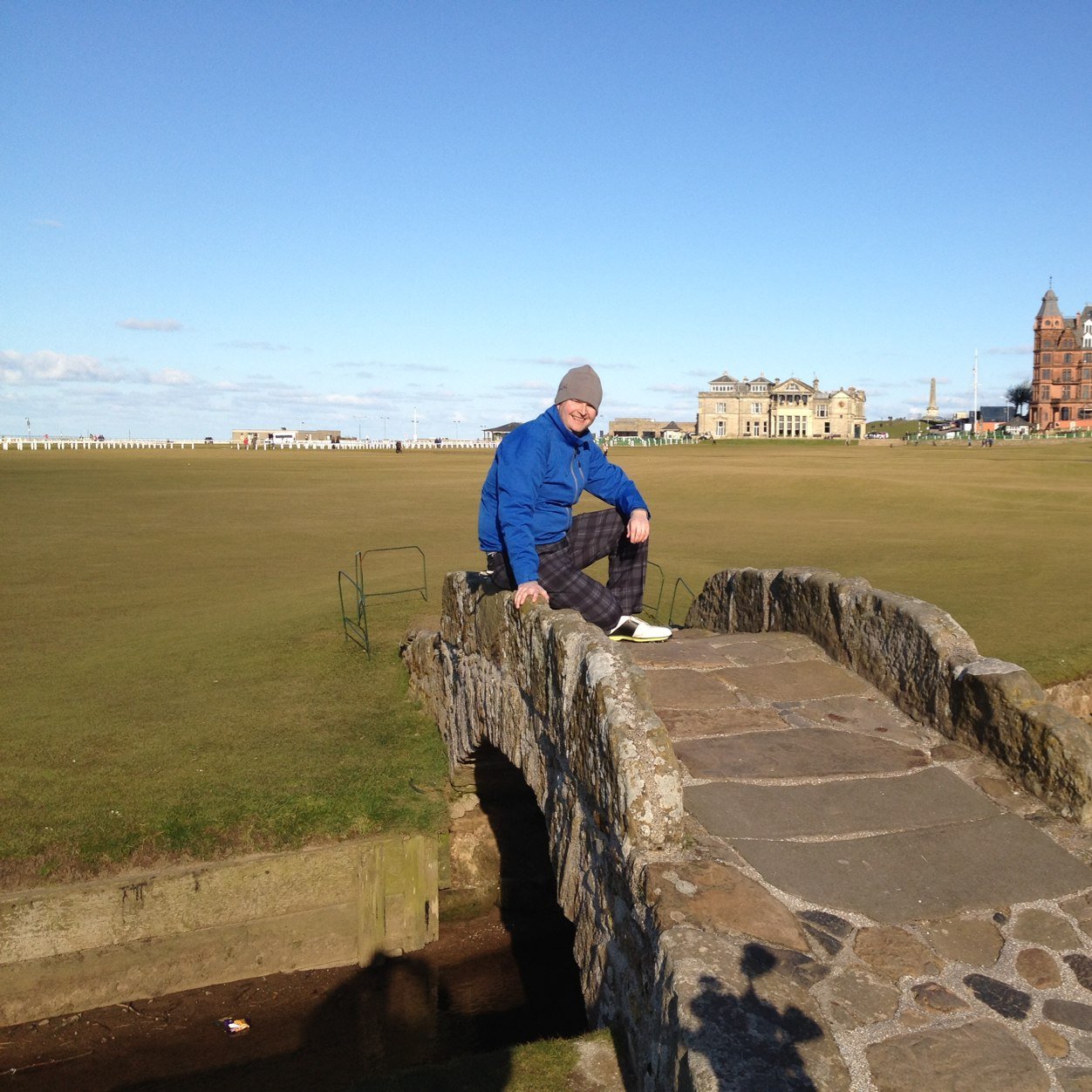 Always looking for the next 18. Member @StAnnesOldLinks. @golfmonthly Top 100 reviewer.