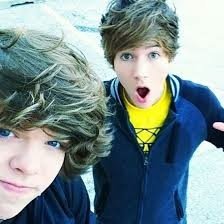 FREE FOLLOW BECAUSE YOU LOVE EXCLAMATION POINT YT (follow my other account @OneBrokenSelkie)