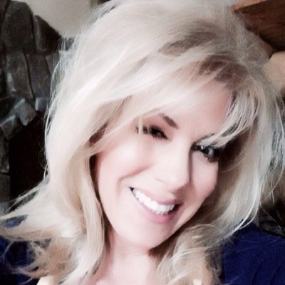 hollyannmolnar's profile picture. 