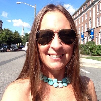 PR consultant. Event planner. Inquiring mind. True NYCer with fervor for all things Maine. As sassy as they get.