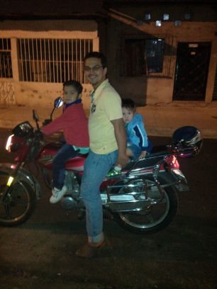 yagokmkz's profile picture. pobre soñador pobre. pésimo cantante. jugador en descanso. snorlax delgado. ←_←      →_→     arjoniano   '-.-'