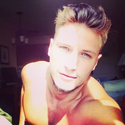 hollman_ian's profile picture. 