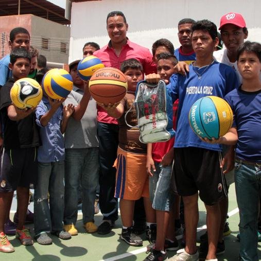 Al frente del IAMDEP Sotillo, para dignificar el Deporte en Puerto La Cruz, Edo. Anzoátegui. Coordinador del Movimiento por La Paz y La Vida. Gobierno Diferente