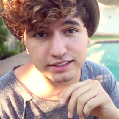 Follow @itschar_13xo i dint use this account