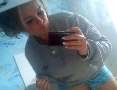 SINGLE, 16 YEARS OLD  snapchat-lisa_cook97  bbm-2368ECA8