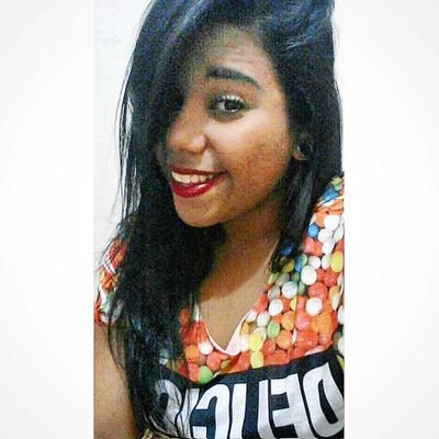 Me ensino a ser mais tolerante, não julgar ninguém e com isso ser mais feliz.