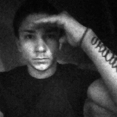 niggas ain't loyal that's why i roll solo..steady lighting up tha dodo #TeamSolo