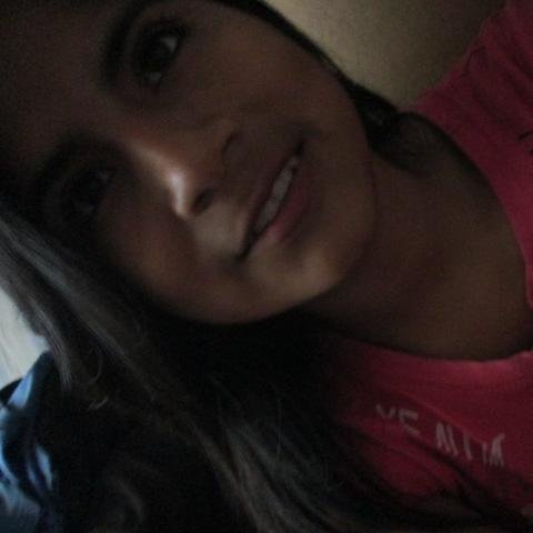 holi.. :'3