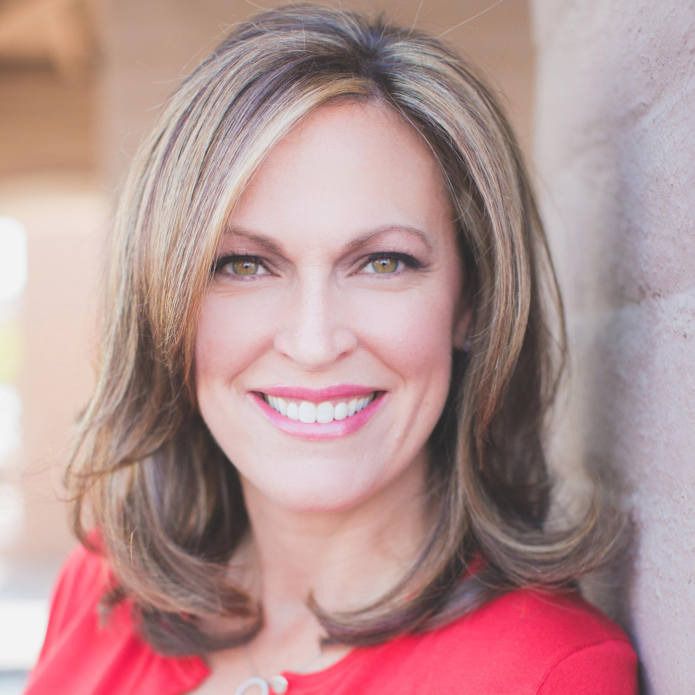 Midwest gal living in sunny Arizona. Real Estate. Wife. Mom of 3. Love to cook, golf, read and travel.