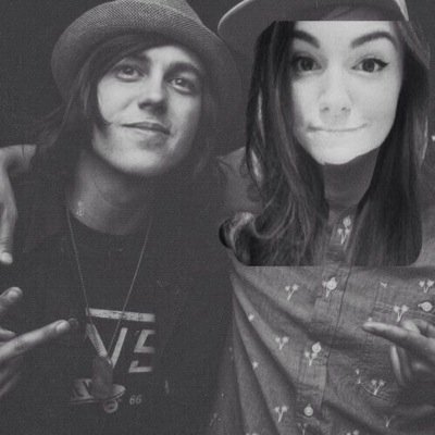 MarziaCG's profile picture. “My shoulders are small, but you can cry on them too,”