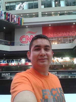 Hijo de mis padres, hermano de mis hermanos y tio de mis sobrinos...