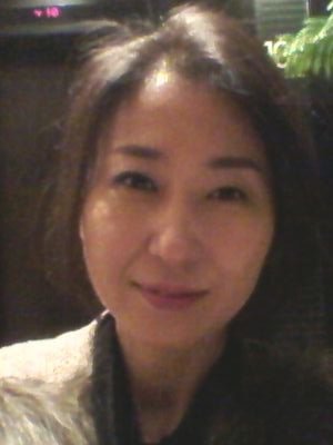 더불어민주당 권리당원 순수,,열정...아침을 기다리는...맑은 술잔에 비치는 진실하고 솔직하게 삶을 살려니..아프고 쓰라린..차라리 눈을 감고 느끼지 못하는 것이 덜 아플지도 모르겠어서...이렇게 두서없는 사람...