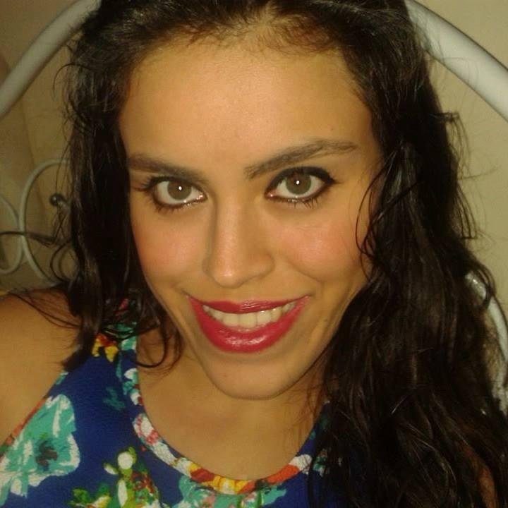 Estudiante de derecho, entrerriana, gestora del automotor.