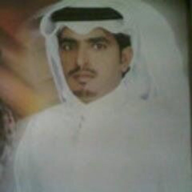 انا والعذول اللي يقول اتركه وانساه ... سواة المريض اللي يحاكيه متعافي !!!



 كل مافي المفضله لي