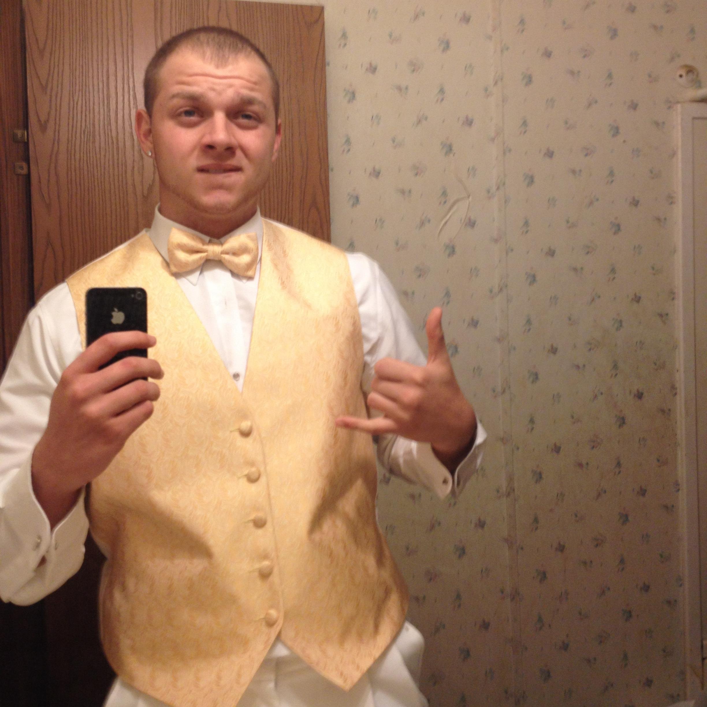 Live life to the fullest and never look back!! #TeamSingle #Stown #Classof14