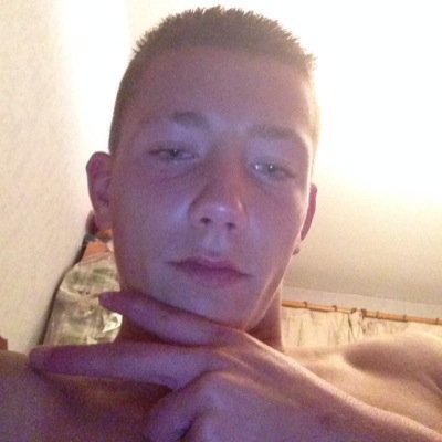 Yves54OLrpz's profile picture. 