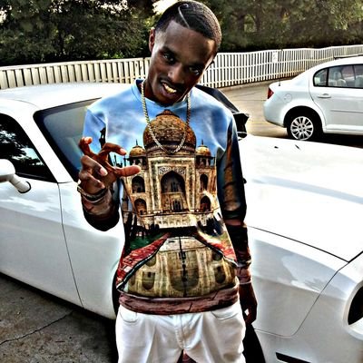 Independent artist from Arkansas! For features or booking email @tevinsledge@gmail.com Fb@TraapSledge IG@BitchImTraap