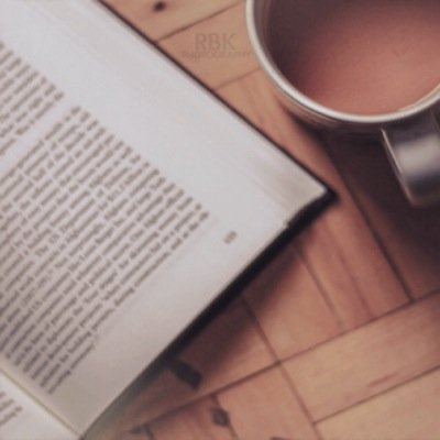 اذا شفت المطر افتح ايدك واجمع اللي تقدر عليه شفت اللي جمعته ؟؟ هذا شوقك لي تبي تعرف شكثر شوقـــــــــــــــــي لك ؟؟؟ باقي المطر اللي ما قدرت تجمعه