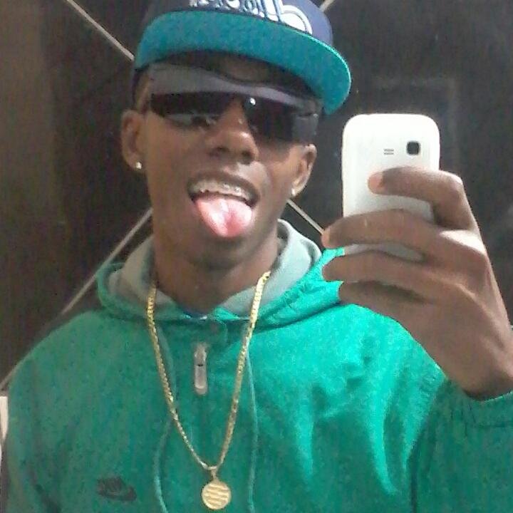 Não quero ser o melhor, mas também ñ to pra ser só mais um. @Looirinhas2 ♡   jogador Sub20 #EsporteClubeSãoJosé - RS https://t.co/wyv58MlvXW