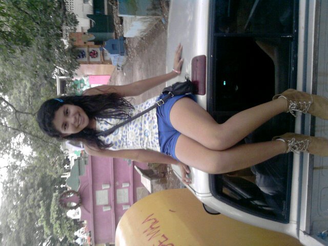 Me gusta ♥escuchar musica♬,bailar♥.nadar.☺y el fut★