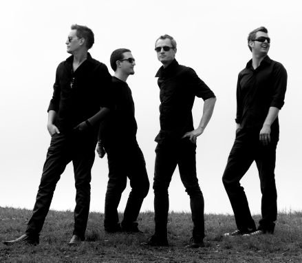 Official Twitter account for Australian Rock Band Jetson Manic. Info and Bookings: jetsonmanic@hotmail.com