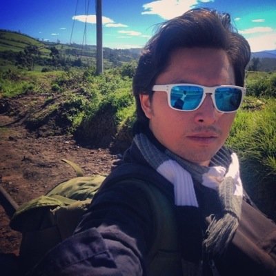 Fotógrafo de profesión, Camarógrafo de afición, Productor en formación.